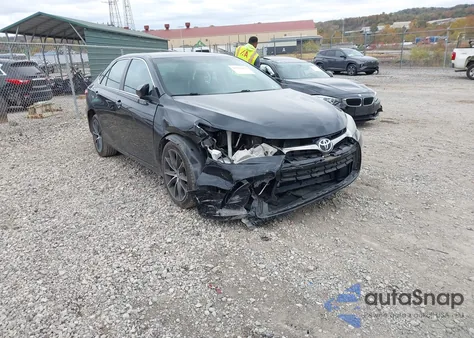 2016 Toyota Camry Xse z USA, uszkodzony, nr VIN 4T1BF1FK5GU553487